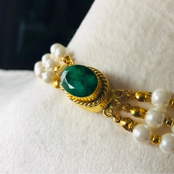 Handcrafted cream Czech Pearl genuine emerald gemstone clasp necklace - Picture 7 of 12